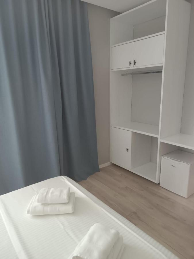 Dukes Albania Hotel Radhimë Eksteriør billede