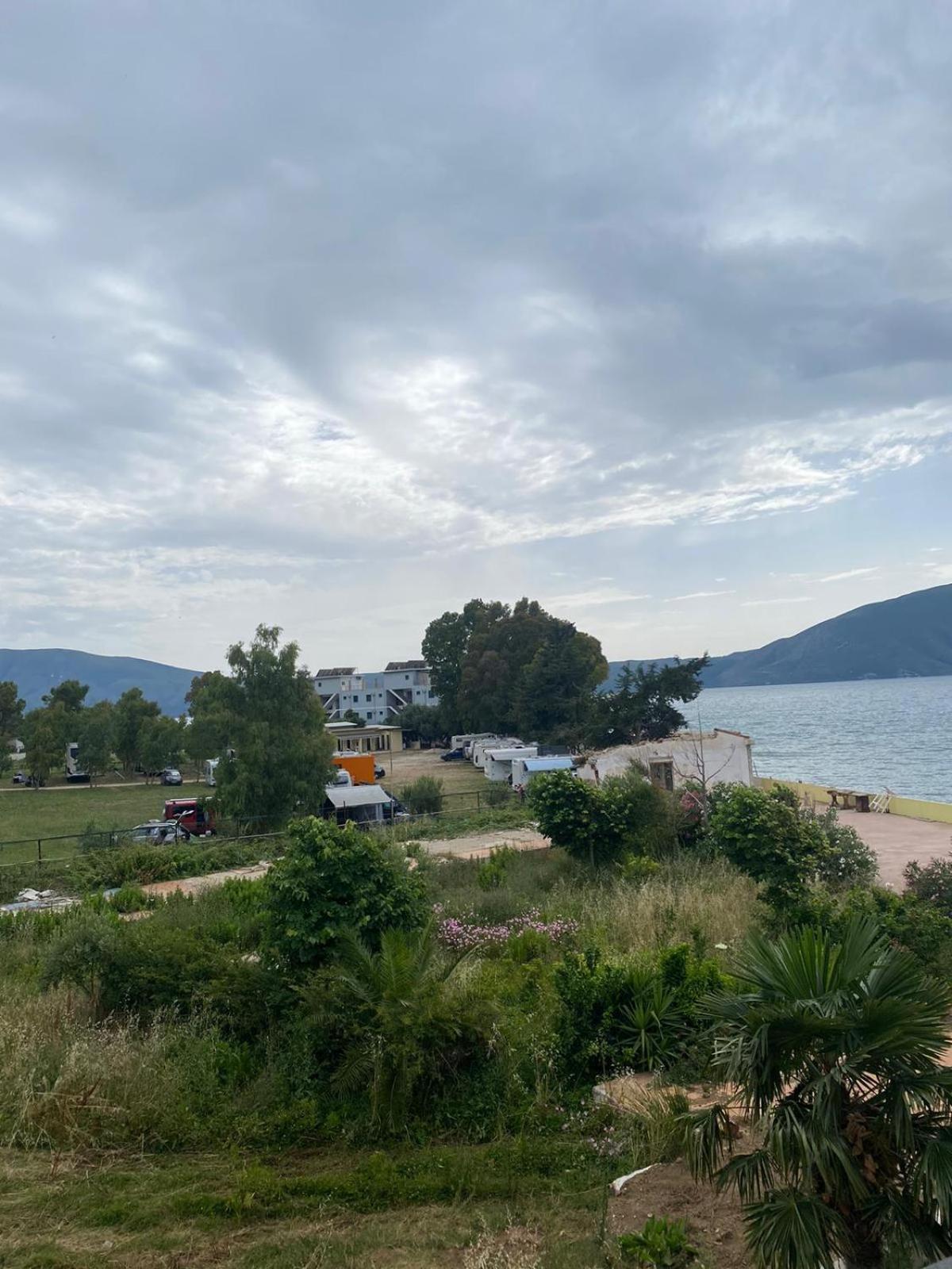 Dukes Albania Hotel Radhimë Eksteriør billede