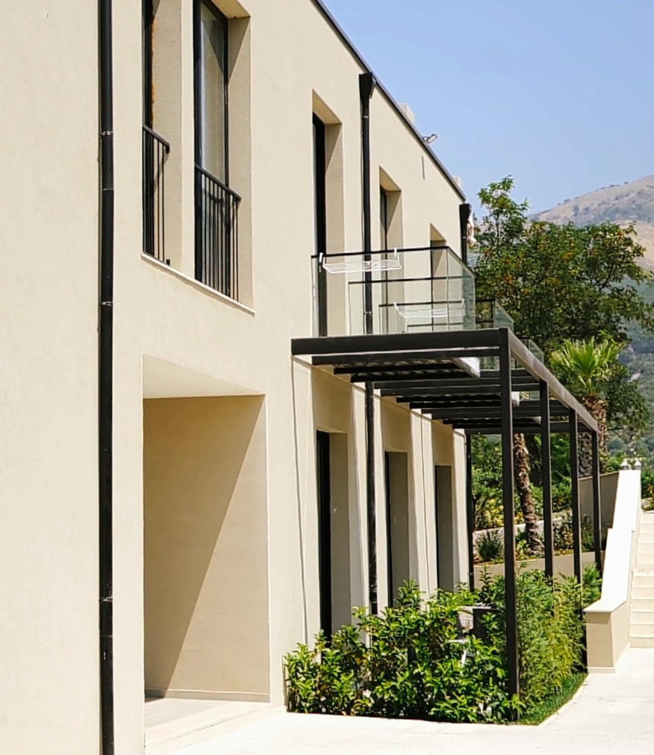 Dukes Albania Hotel Radhimë Eksteriør billede