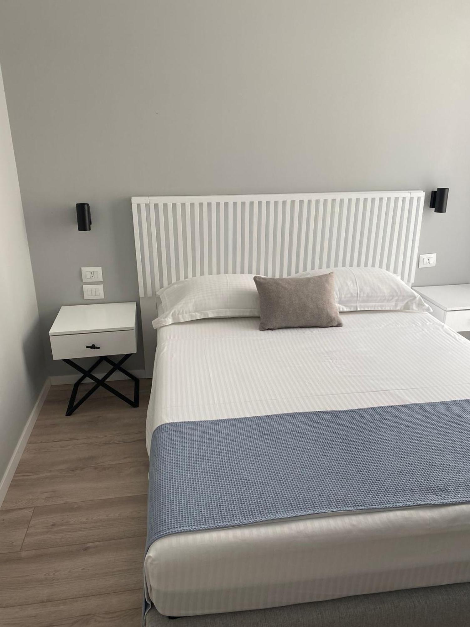 Dukes Albania Hotel Radhimë Værelse billede